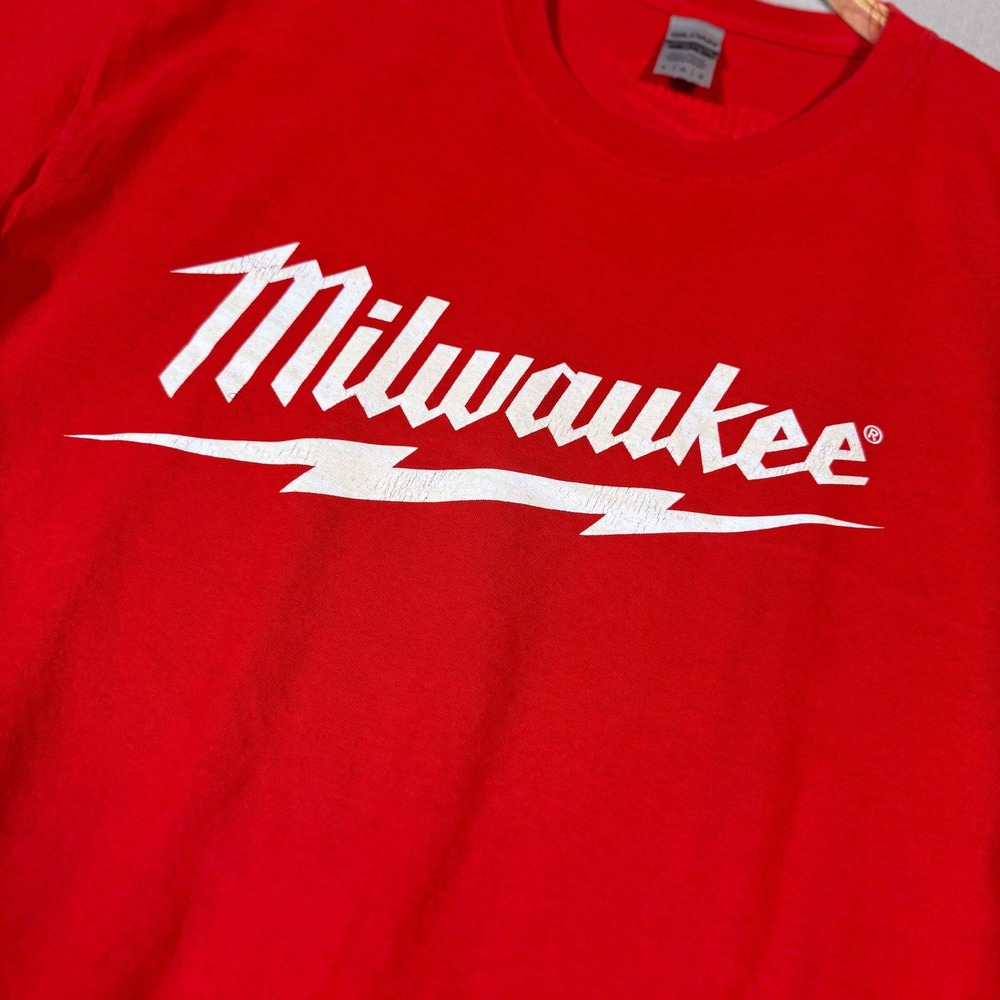 Milwaukee Tool M18 Red Graphic T-Shirt Mens Large Short Sleeve Heavy Cotton L